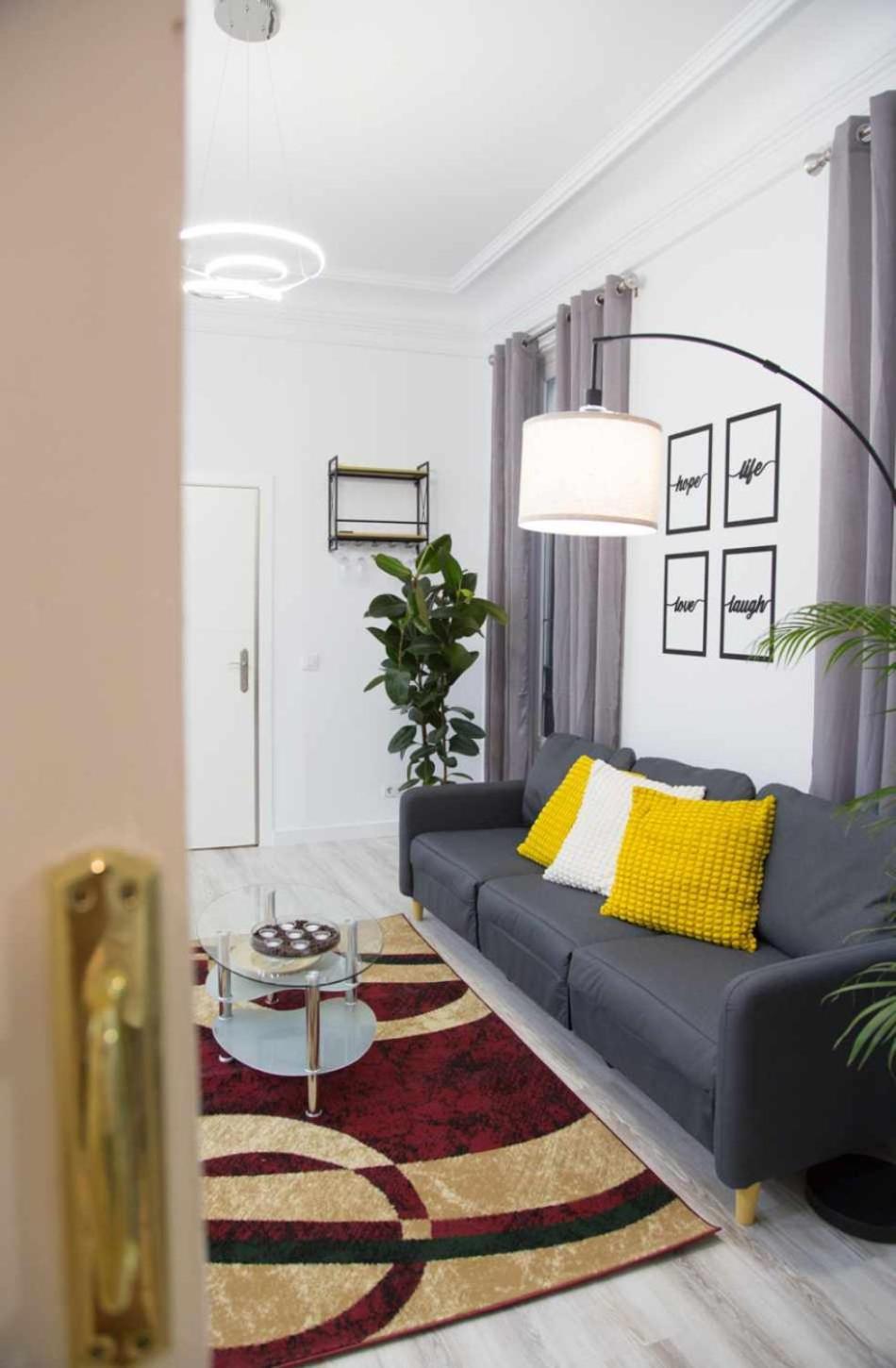 Una Lujosa Estancia En Las Cortes Madrid Exteriör bild