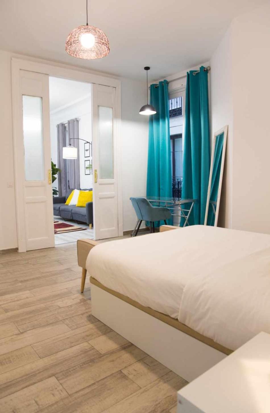 Una Lujosa Estancia En Las Cortes Madrid Exteriör bild